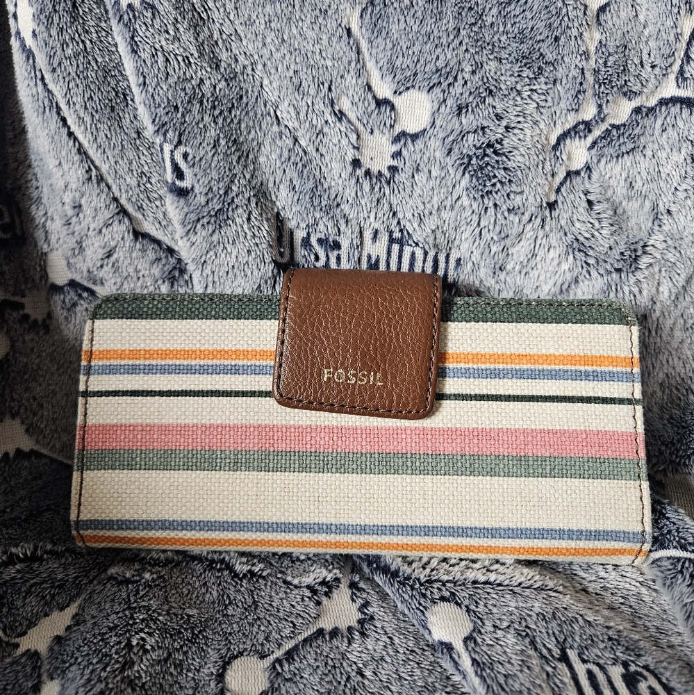 Sold On Mercari - Fossil wallet